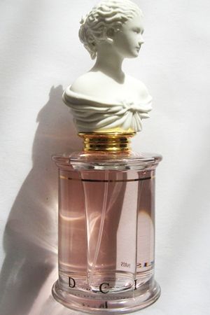MDCI Parfums Un Coeur En Mai парфюмированная вода